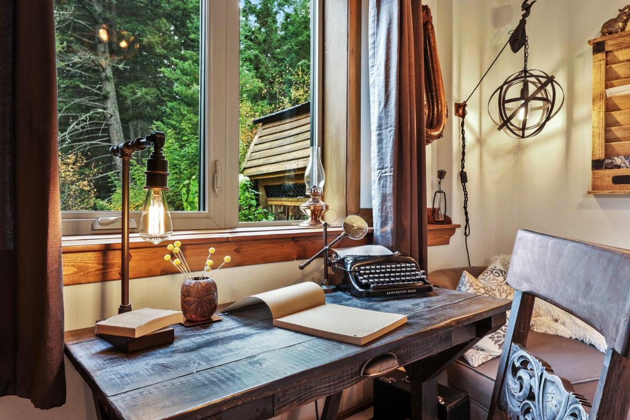 A Suite Retreat - Beyond Bed & Breakfast Sun Peaks Dış mekan fotoğraf