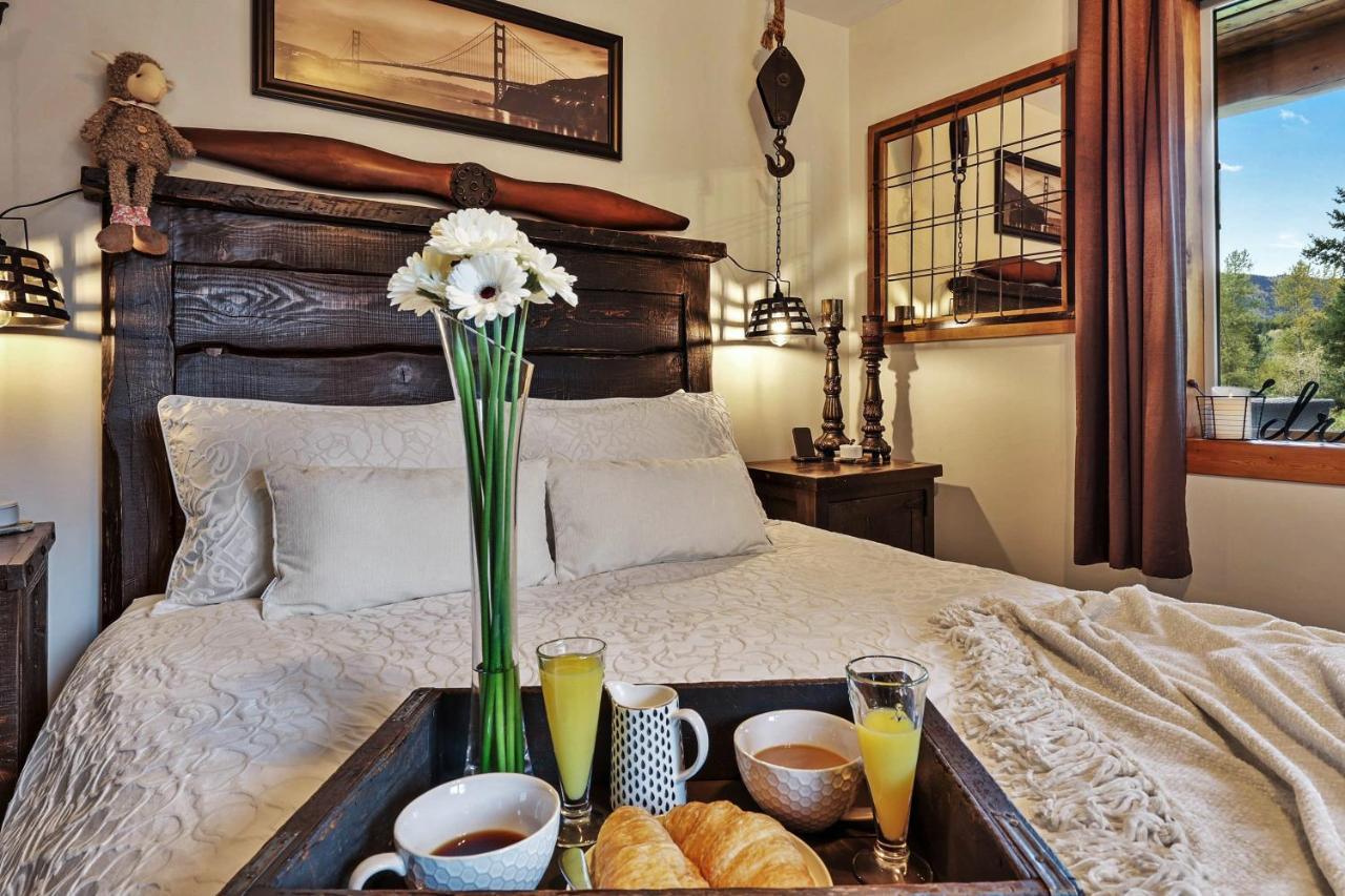 A Suite Retreat - Beyond Bed & Breakfast Sun Peaks Dış mekan fotoğraf
